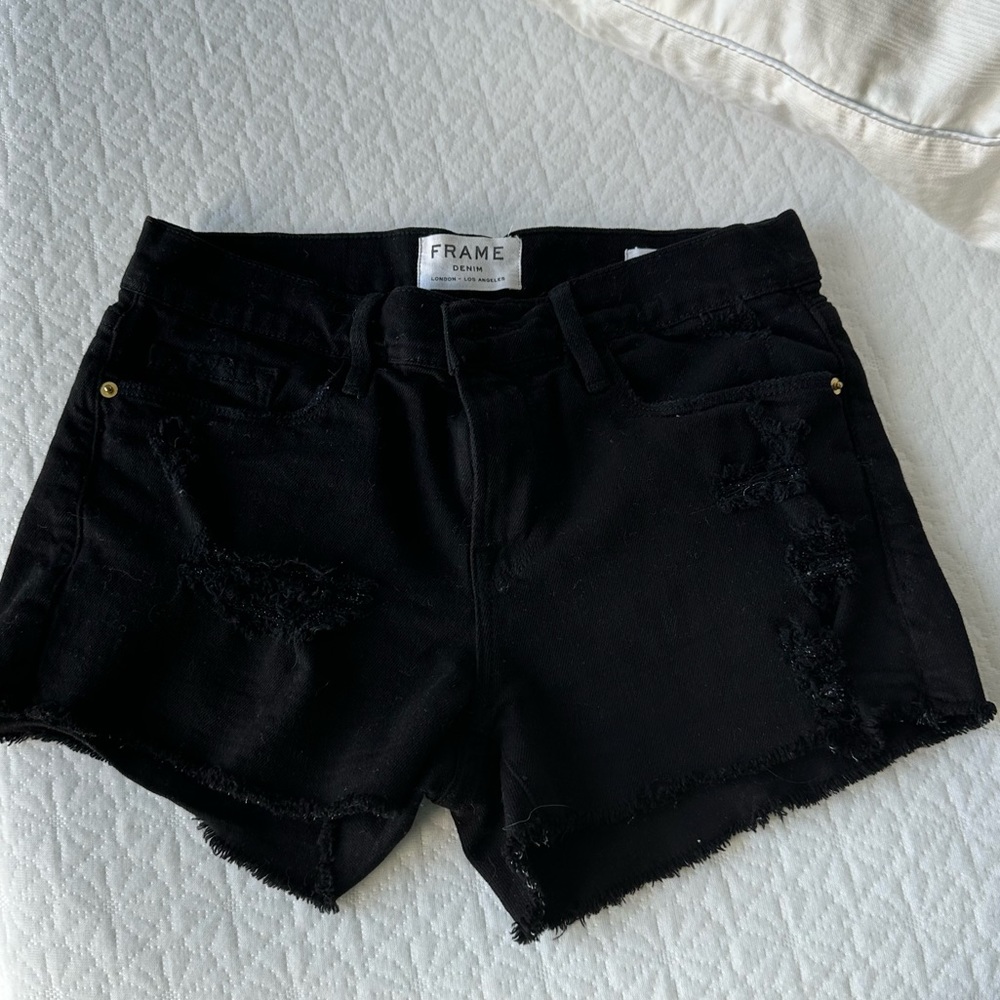Frame shorts